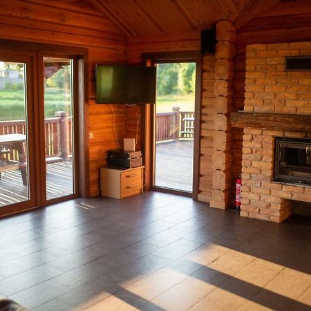 Trejdeksni Villa Limbazi Exteriör bild